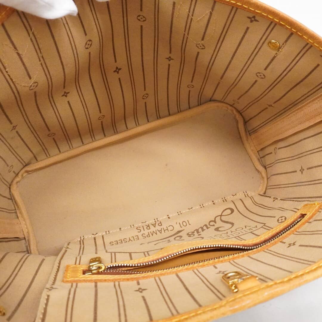 Louis Vuitton Neverfull PM 4