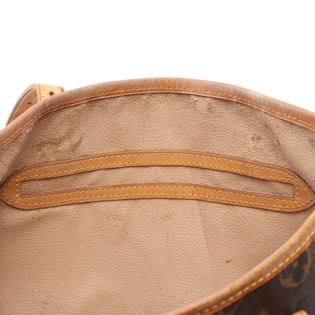 Louis Vuitton Bucket GM 9