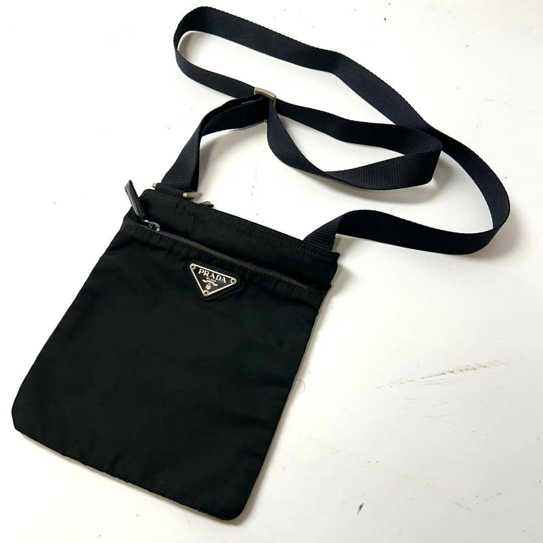 Prada Nylon Schultertasche 1